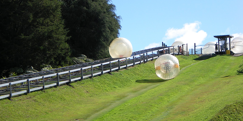 Adventure Acts zorbing